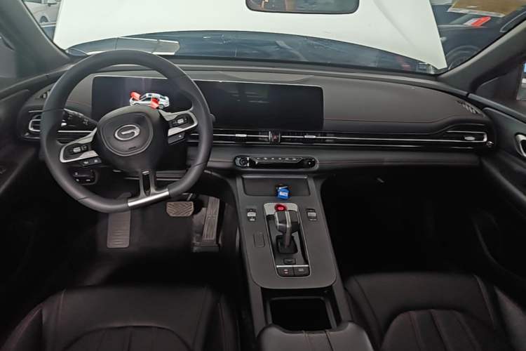 Used GAC Trumpchi EMPOW 2021 270T DCT J11 Version Center Console