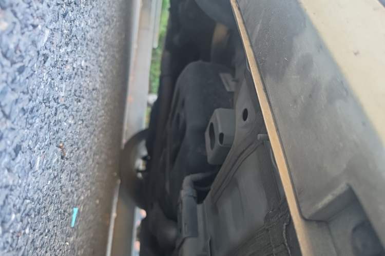 Used GAC Trumpchi EMPOW 2021 270T DCT J15 Version Chassis Rear Right