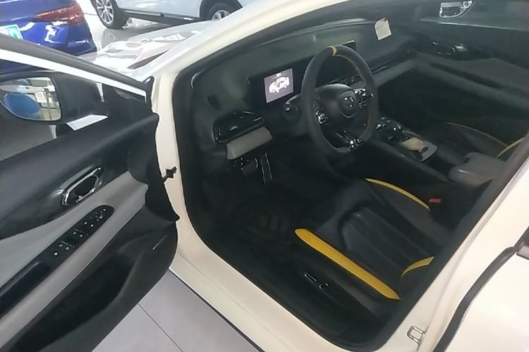 Used GAC Trumpchi EMPOW 2021 270T DCT J15 Version Driver Seat
