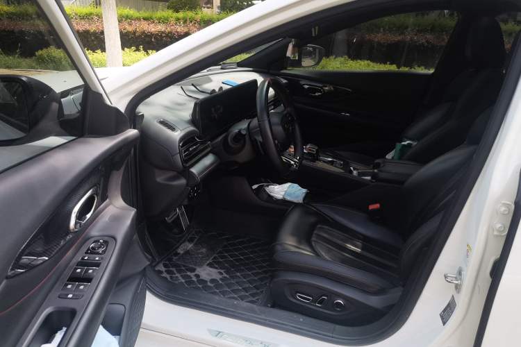 Used GAC Trumpchi EMPOW 2021 270T DCT J16 Version Driver Seat