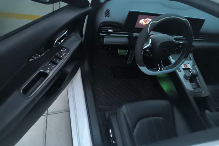 Used GAC Trumpchi EMPOW 2021 270T DCT J15 Version Driver Seat