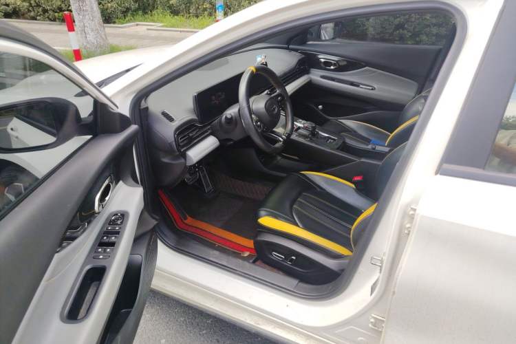 Used GAC Trumpchi EMPOW 2021 270T DCT J15 Version Driver Seat