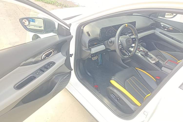 Used GAC Trumpchi EMPOW 2021 270T DCT J15 Version Driver Seat