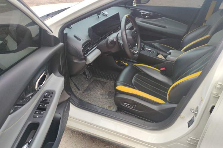 Used GAC Trumpchi EMPOW 2021 270T DCT J15 Version Driver Seat