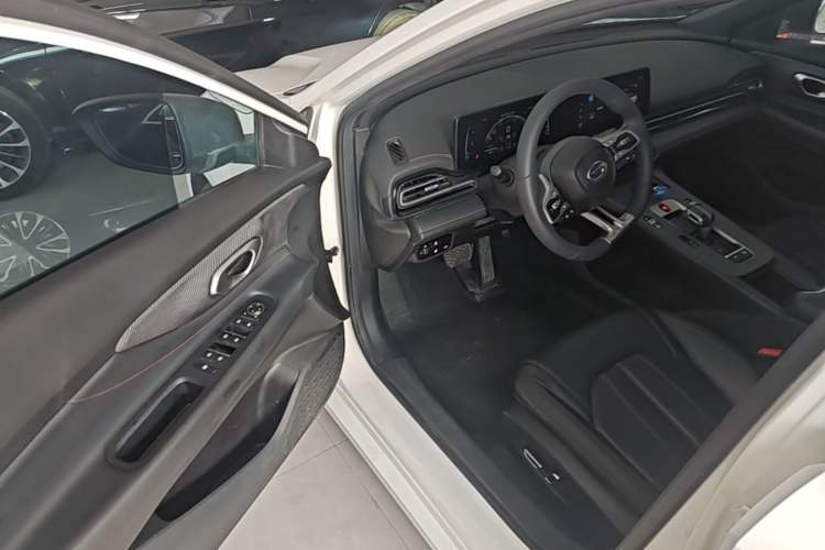 Used GAC Trumpchi EMPOW 2021 270T DCT J11 Version Driver Seat