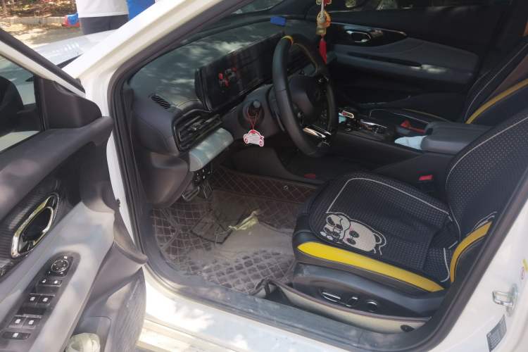 Used GAC Trumpchi EMPOW 2021 270T DCT J16 Version Driver Seat