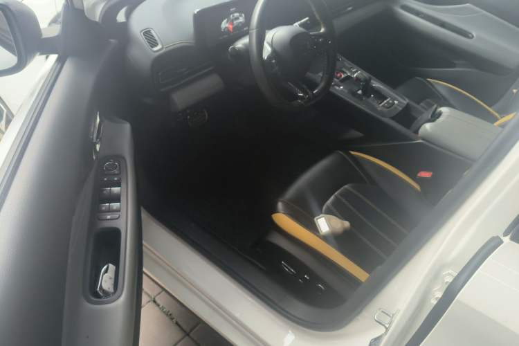 Used GAC Trumpchi EMPOW 2021 270T DCT J16 Version Driver Seat