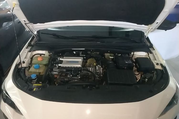 Used GAC Trumpchi EMPOW 2021 270T DCT J15 Version Engine Bay