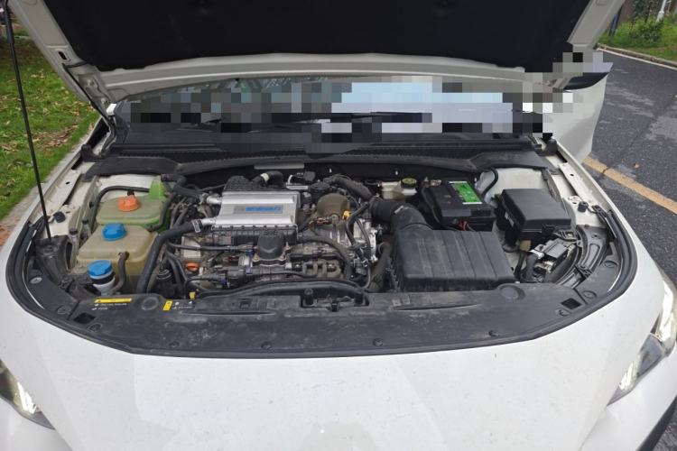 Used GAC Trumpchi EMPOW 2021 270T DCT J15 Version Engine Bay