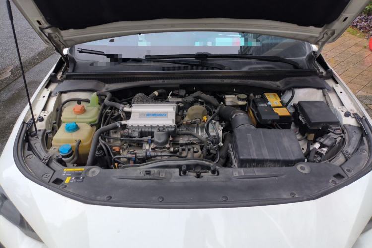 Used GAC Trumpchi EMPOW 2021 270T DCT J15 Version Engine Bay
