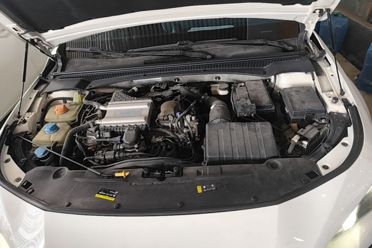 Used GAC Trumpchi EMPOW 2021 270T DCT J16 Version Engine Bay