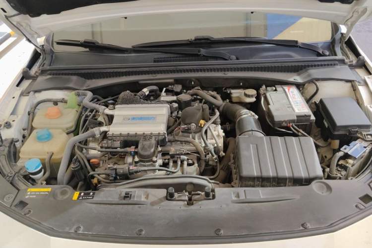 Used GAC Trumpchi EMPOW 2021 270T DCT J15 Version Engine Bay
