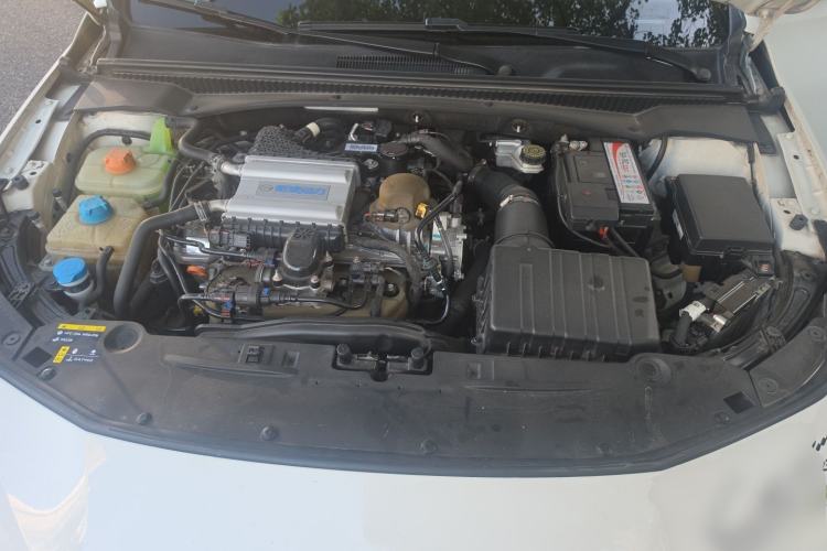 Used GAC Trumpchi EMPOW 2021 270T DCT J15 Version Engine Bay
