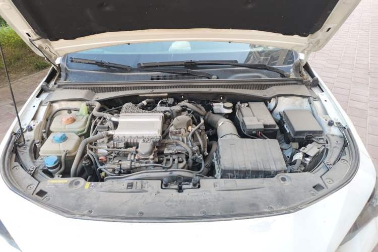 Used GAC Trumpchi EMPOW 2021 270T DCT J11 Version Engine Bay