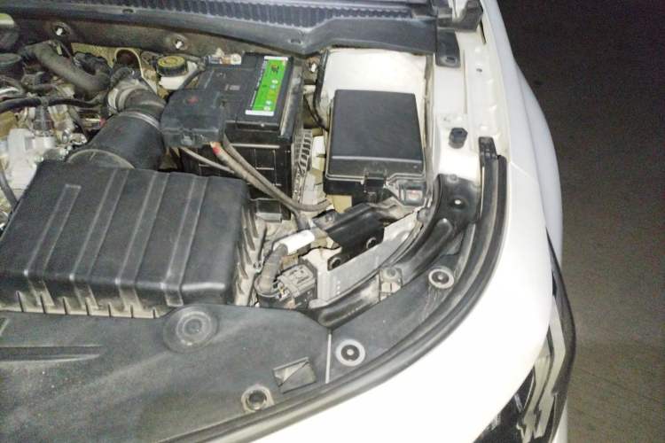 Used GAC Trumpchi EMPOW 2021 270T DCT J15 Version Engine Bay Left