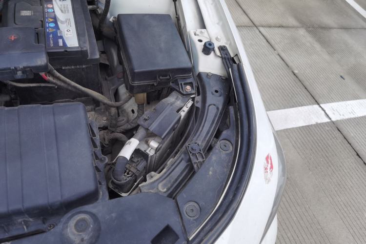 Used GAC Trumpchi EMPOW 2021 270T DCT J15 Version Engine Bay Left
