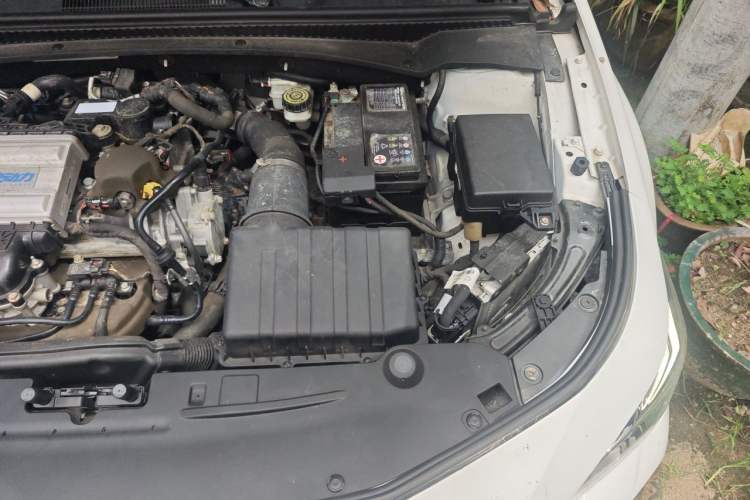 Used GAC Trumpchi EMPOW 2021 270T DCT J16 Version Engine Bay Left