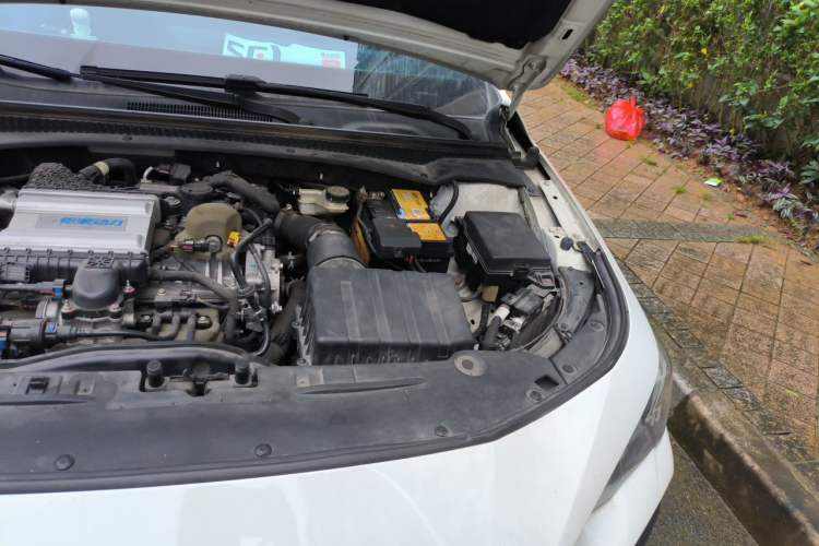 Used GAC Trumpchi EMPOW 2021 270T DCT J15 Version Engine Bay Left