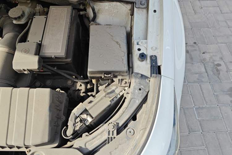 Used GAC Trumpchi EMPOW 2021 270T DCT J11 Version Engine Bay Left