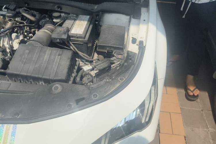 Used GAC Trumpchi EMPOW 2021 270T DCT J16 Version Engine Bay Left