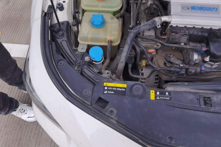 Used GAC Trumpchi EMPOW 2021 270T DCT J15 Version Engine Bay Right
