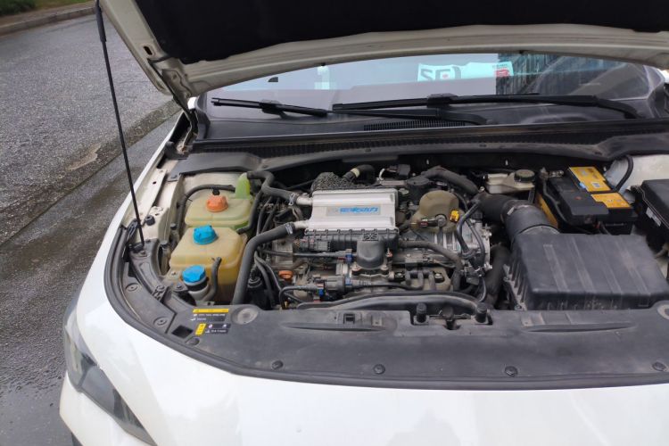 Used GAC Trumpchi EMPOW 2021 270T DCT J15 Version Engine Bay Right
