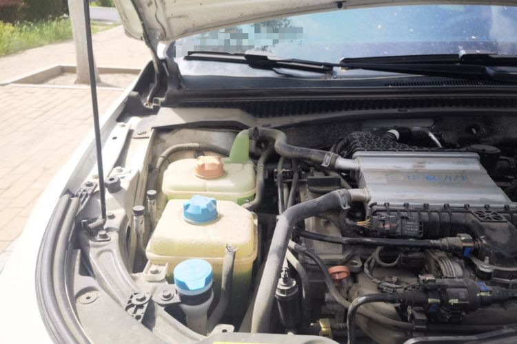 Used GAC Trumpchi EMPOW 2021 270T DCT J16 Version Engine Bay Right