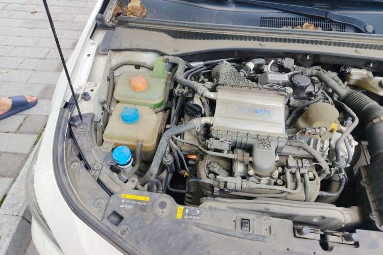 Used GAC Trumpchi EMPOW 2021 270T DCT J15 Version Engine Bay Right