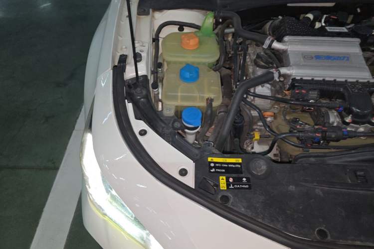 Used GAC Trumpchi EMPOW 2021 270T DCT J15 Version Engine Bay Right