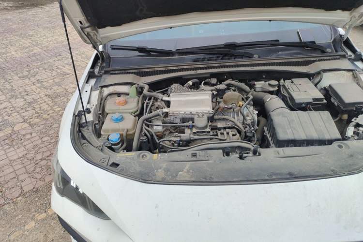 Used GAC Trumpchi EMPOW 2021 270T DCT J15 Version Engine Bay Right
