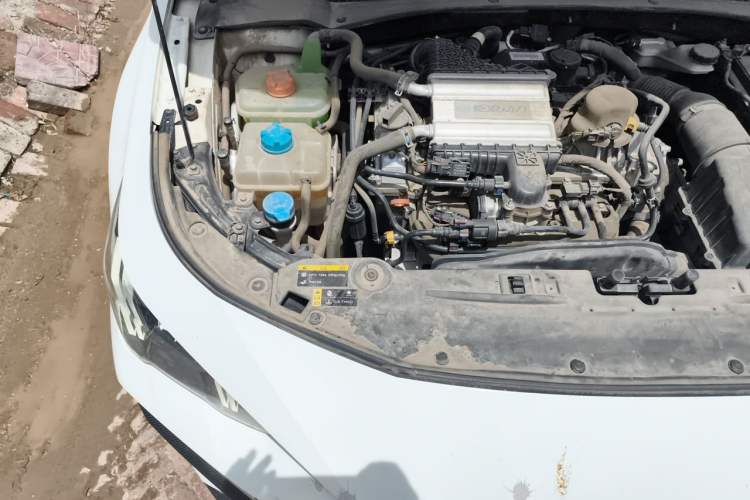 Used GAC Trumpchi EMPOW 2021 270T DCT J16 Version Engine Bay Right