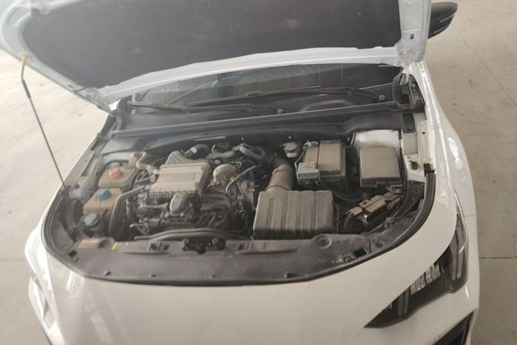 Used GAC Trumpchi EMPOW 2021 270T DCT J15 Version Engine Bay