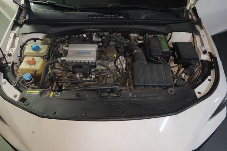 Used GAC Trumpchi EMPOW 2021 270T DCT J15 Version Engine Bay