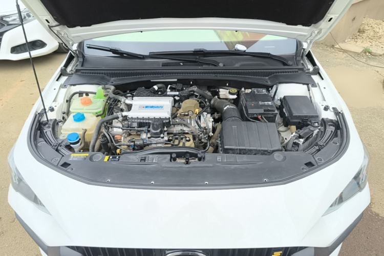Used GAC Trumpchi EMPOW 2021 270T DCT J15 Version Engine Bay
