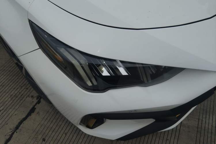 Used GAC Trumpchi EMPOW 2021 270T DCT J15 Version Exterior 6