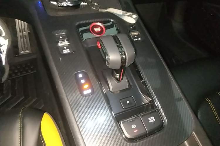 Used GAC Trumpchi EMPOW 2021 270T DCT J15 Version Gear Lever