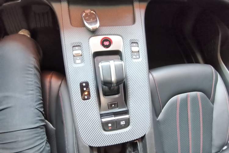 Used GAC Trumpchi EMPOW 2021 270T DCT J11 Version Gear Lever