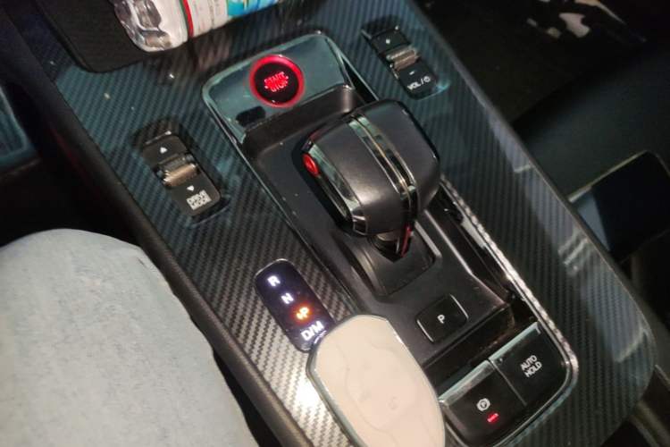 Used GAC Trumpchi EMPOW 2021 270T DCT J16 Version Gear Lever