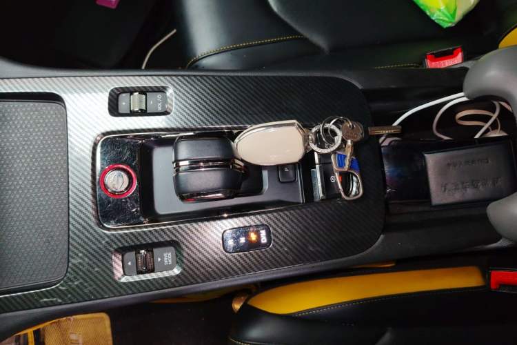 Used GAC Trumpchi EMPOW 2021 270T DCT J15 Version Gear Lever
