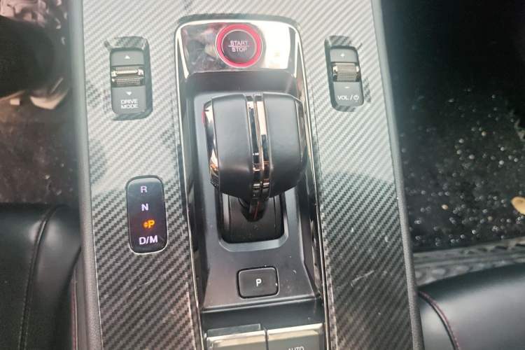 Used GAC Trumpchi EMPOW 2021 270T DCT J16 Version Gear Lever