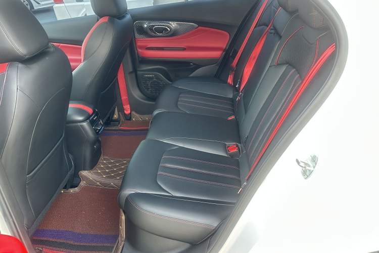 Used GAC Trumpchi EMPOW 2021 270T DCT J16 Version Interior 3