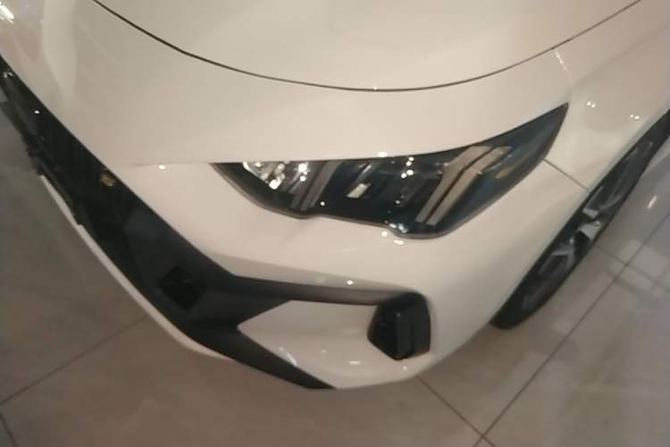 Used GAC Trumpchi EMPOW 2021 270T DCT J15 Version Left Front Headlight