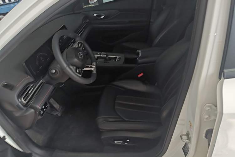 Used GAC Trumpchi EMPOW 2021 270T DCT J11 Version Left Front Seat