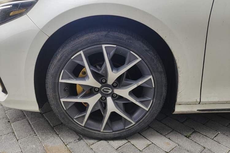 Used GAC Trumpchi EMPOW 2021 270T DCT J15 Version Left Front Wheel Hub
