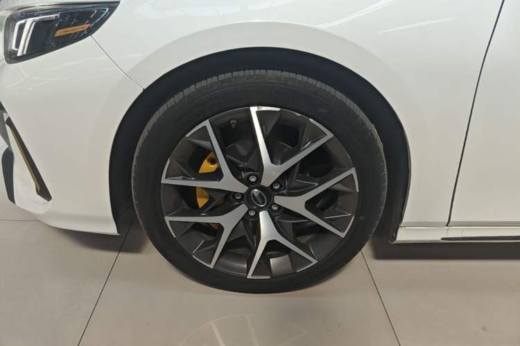 Used GAC Trumpchi EMPOW 2021 270T DCT J15 Version Left Front Wheel Hub