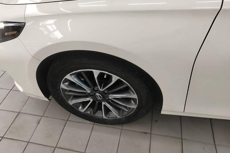 Used GAC Trumpchi EMPOW 2021 270T DCT J11 Version Left Front Wheel Hub