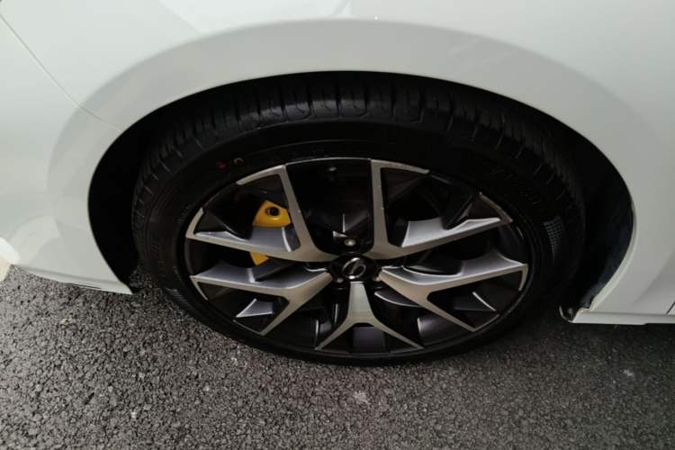 Used GAC Trumpchi EMPOW 2021 270T DCT J15 Version Left Front Wheel Hub