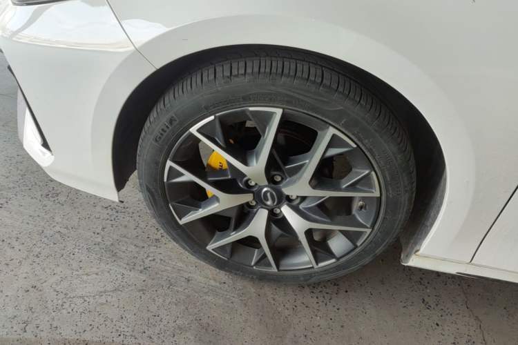 Used GAC Trumpchi EMPOW 2021 270T DCT J16 Version Left Front Wheel Hub