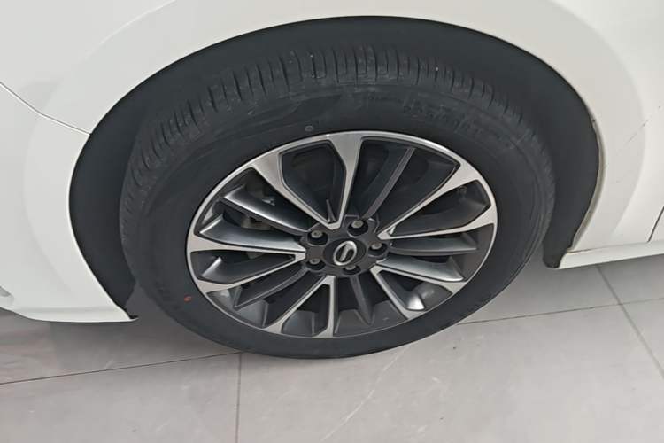 Used GAC Trumpchi EMPOW 2021 270T DCT J11 Version Left Front Wheel Hub