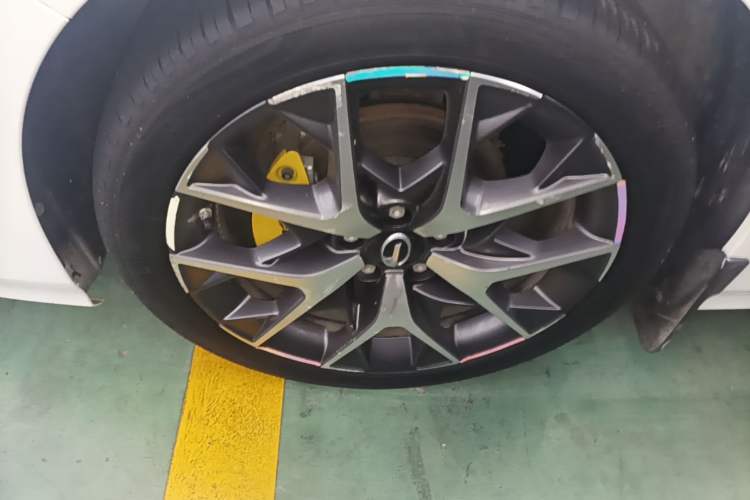 Used GAC Trumpchi EMPOW 2021 270T DCT J15 Version Left Front Wheel Hub